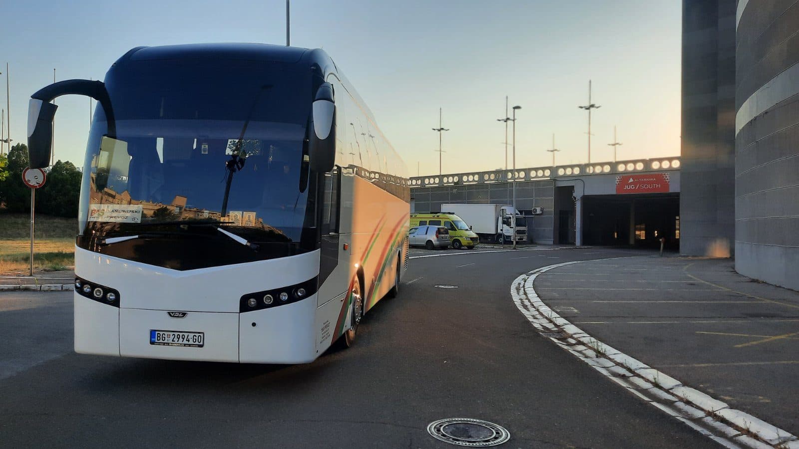 VDL Jonckheere, beli autobus BAS PREVOZ sa 49 mesta, fotografija 2