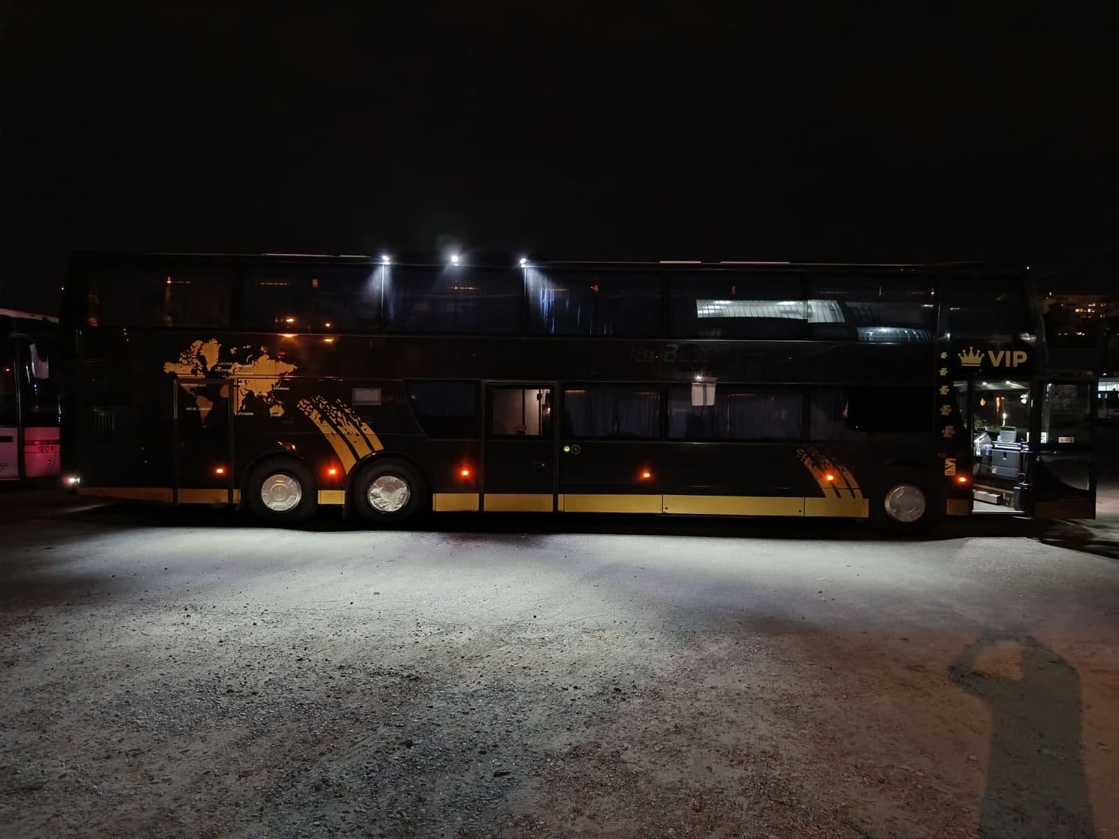 VDL Synergy VIP at night, side view